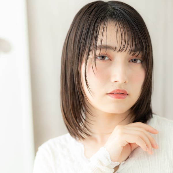 黒髪ハッシュカットウェットヘア小顔ボブレイヤー30代40代