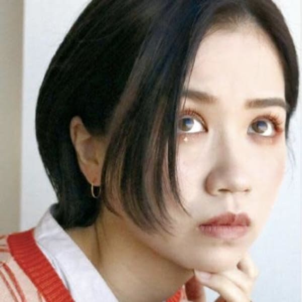 大人センターパートボブ