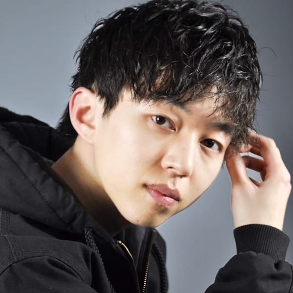 無造作ウェーブの大人センターパート|ヒロ銀座ヘアーサロン銀座一丁目店