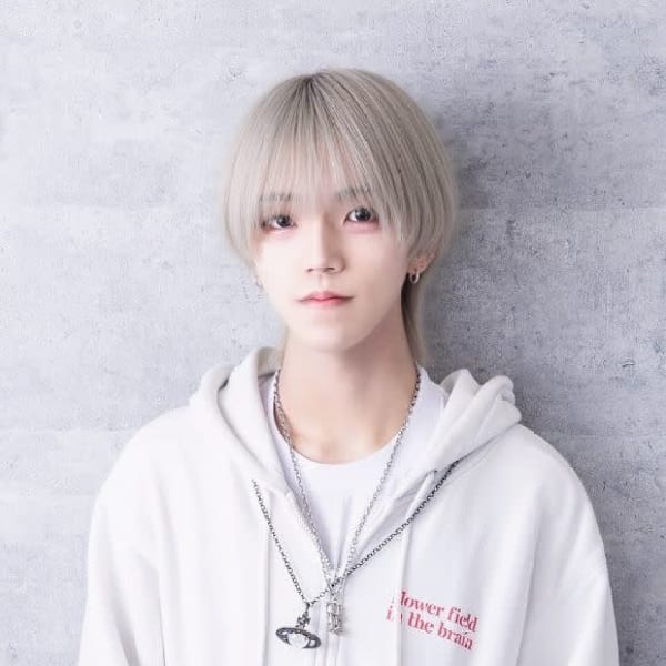 _WHITE 鳳店【アンダーバーホワイトオオトリテン】のスタッフ紹介。小谷 朝飛