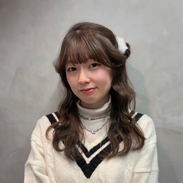 STYLE Smart Salon【スタイルスマートサロン】のスタッフ紹介。前田 ほのか