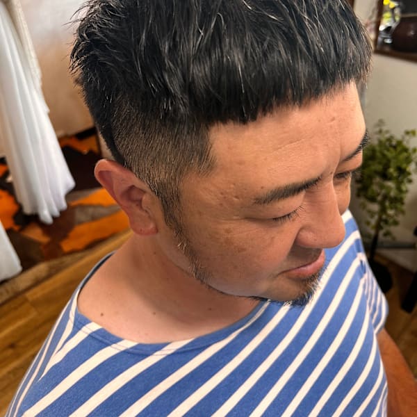 メンズ/シャープに締まるクロップフェード