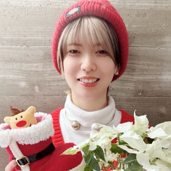 hair+resort bouquet【ヘアリゾートブーケ】のスタッフ紹介。佐藤 葵