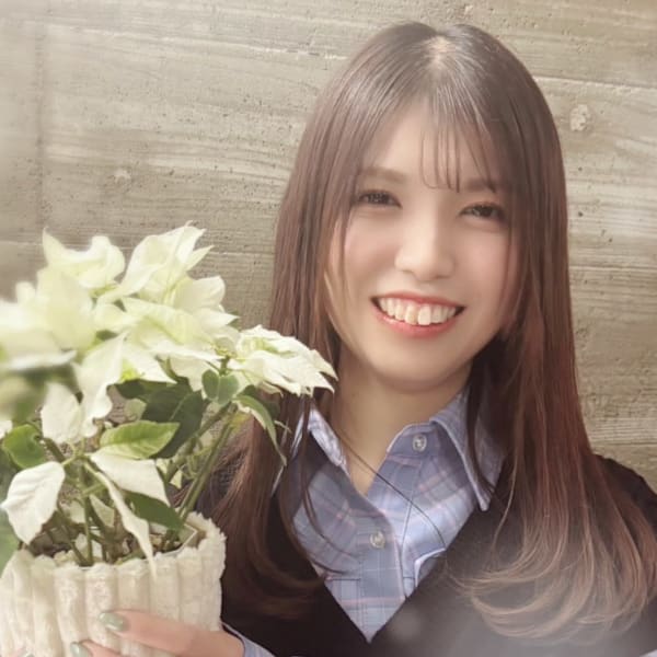 hair+resort valentine【ヘアリゾートバレンタイン】のスタッフ紹介。池田　悠里