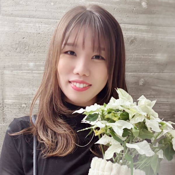 hair+resort valentine【ヘアリゾートバレンタイン】のスタッフ紹介。嶋津　花純