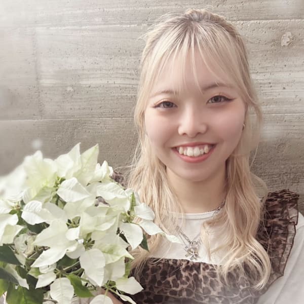 marché【マルシェ】のスタッフ紹介。石岡　志歩