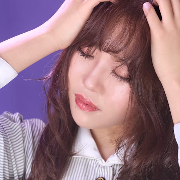 ピンクベールレイヤー 大人女性の冬トレンドヘア|UNE ATTACHE