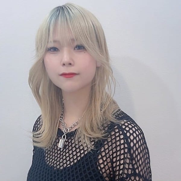 【全席半個室】puul なんば店 headspa & treatment【ゼンセキハンコシツ プール ナンバテン ヘッドスパアンドトリートメント】のスタッフ紹介。YURIKA