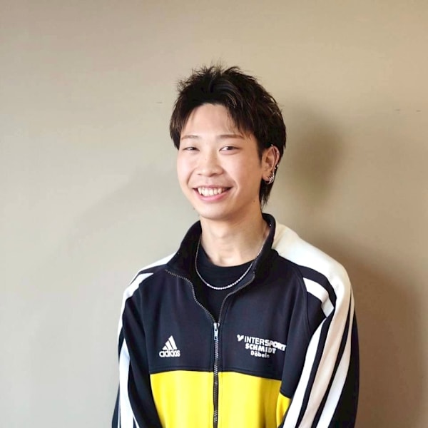 hair＆make sofa 泉中央店【ヘアーアンドメイクソファーイズミチュウオウテン】のスタッフ紹介。Misaka