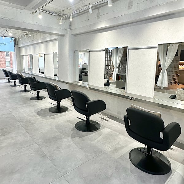 N° jemica 札幌 【ナンバー ジェミカ】髪質改善&ダブルカラー【ナンバー ジェミカ サッポロ カミシツカイゼンアンドダブルカラー】のスタッフ紹介。N°jemica(フリーのご予約はこちら)