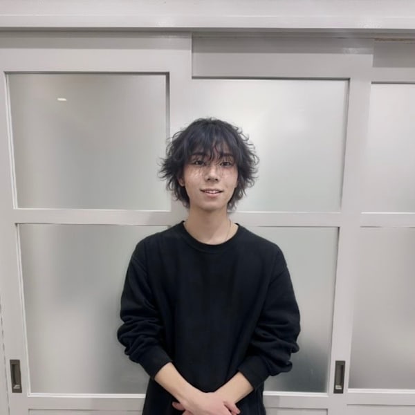 仙台 美容室 loki 髪質改善 個室サロン4月 OPEN【センダイビヨウシツロキ カミシツカイゼン コシツサロン】のスタッフ紹介。岩槻　李恩