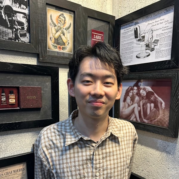 ヒロ銀座バーバーショップ大阪本店【ヒロギンザ バーバーショップオオサカホンテン】のスタッフ紹介。梅寺 勇志