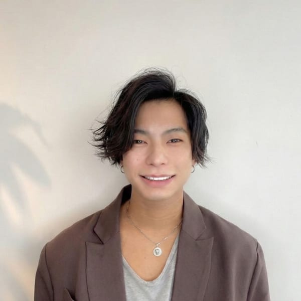 オーダーメイド髪質改善 個室サロン History元住吉【オーダーメイドカミシツカイゼンコシツサロンヒストリーモトスミヨシ】のスタッフ紹介。櫻田 朴