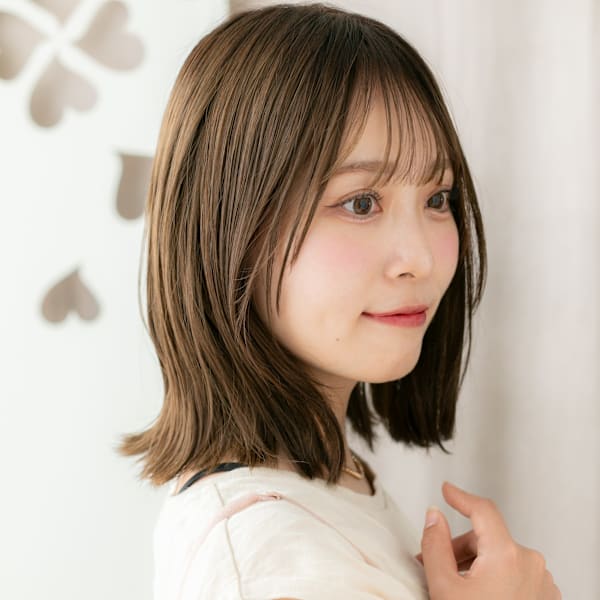 くびれミディアム小顔マレットヘアウルフボブディ20代30代