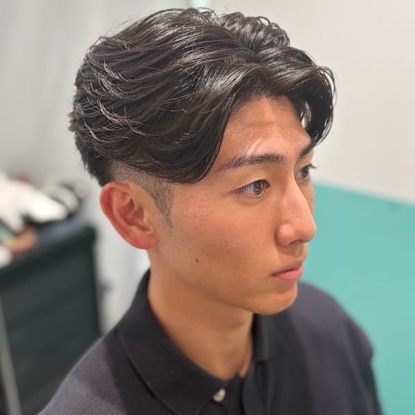 フェザーパーマセンターパート|【シェアサロン】 LIBERTY SHARE BARBER 銀座