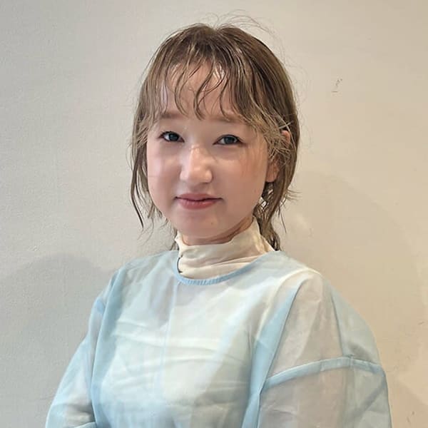 Loely by Louwe 立川 前髪カット/髪質改善/韓国/レイヤー【ロイリー バイ ローウェ タチカワ マエガミカット カミシツカイゼン カンコク レイヤー】のスタッフ紹介。小島 智子