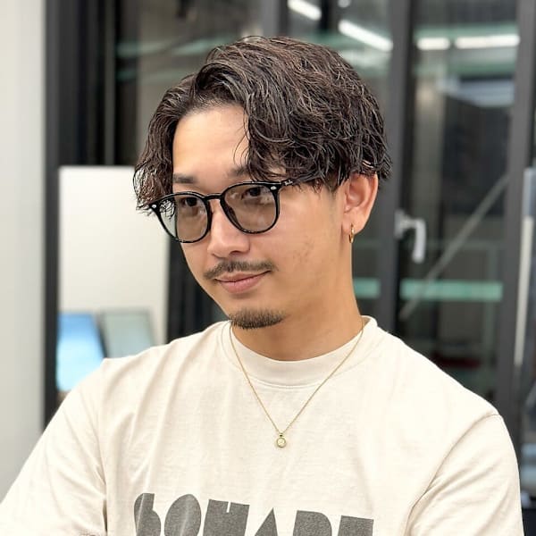 men's salon L-MARK 四条烏丸【メンズサロンエルマーク シジョウカラスマ】【メンズサロンエルマーク シジョウカラスマ】のスタッフ紹介。池谷 拓未