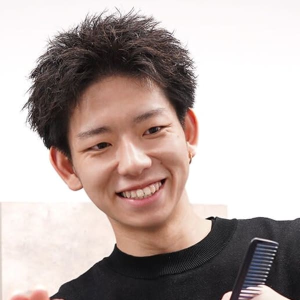 men's salon L-MARK 高槻【メンズサロンエルマーク タカツキ】【メンズサロンエルマーク タカツキ】のスタッフ紹介。大窪 龍雅