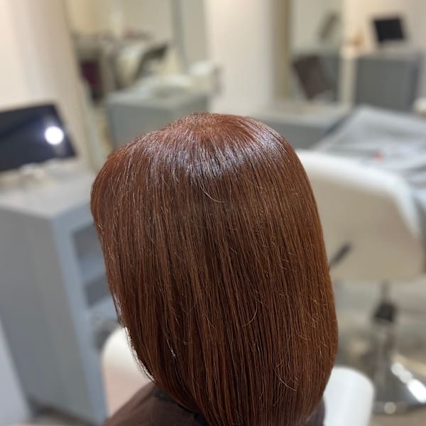 ミディアムレイヤー白髪ぼかし