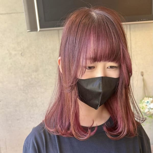 透けるピンクのインナーカラー