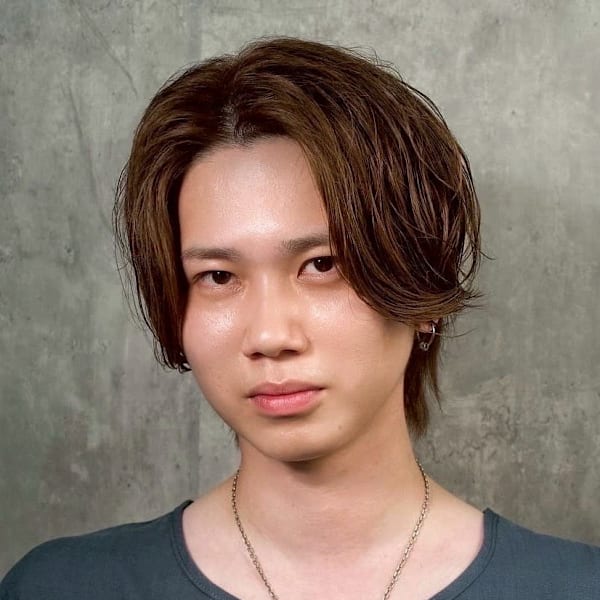 ミディアム/ウルフ/センターパート〈理容室〉|ヒロ銀座 BARBER SHOP 新宿店