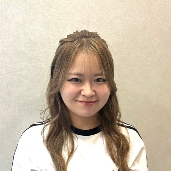 etre by comme Matisse恵比寿駅前店/髪質改善/縮毛矯正/トリートメント【エトル】【エトル バイ コムマティス エビスエキカミシツカイゼンシュウモウキョウセイカラートリートメント】のスタッフ紹介。山内 友里菜