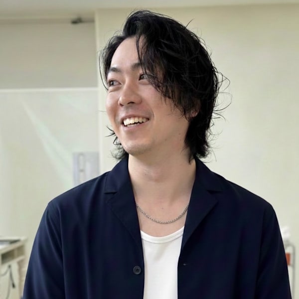 Euphoria GINZA  （旧Euphoria GINZA GRANDE)【ユーフォリア ギンザ】のスタッフ紹介。戸田　俊太朗　くびれヘア　イルミナカラー