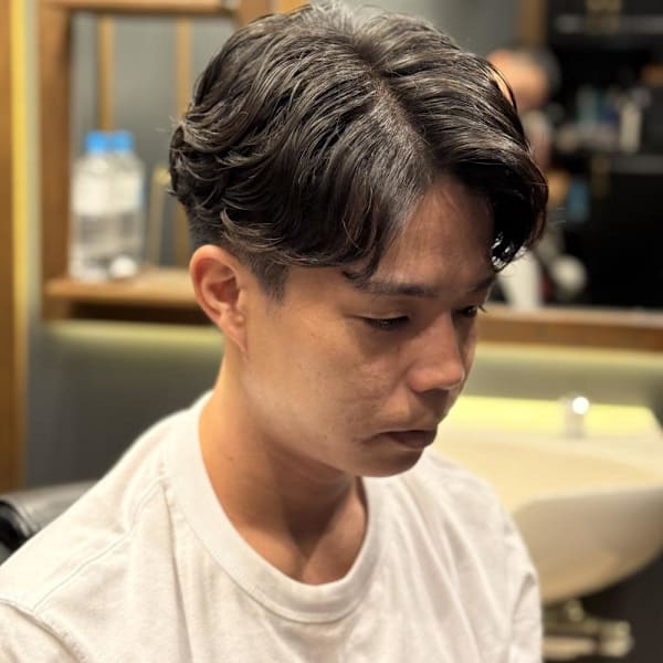 メンズ　パーマ　毛流れ　ウェーブ