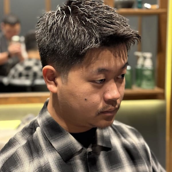 メンズ　理容室　スパイキーショート　刈り上げ