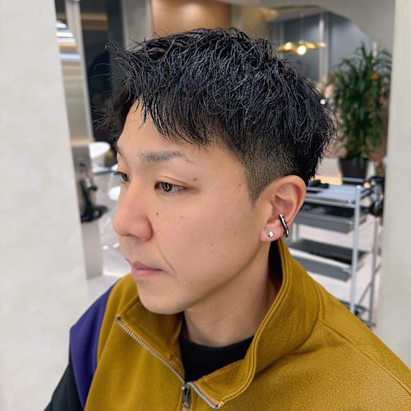 短髪アップバングショート