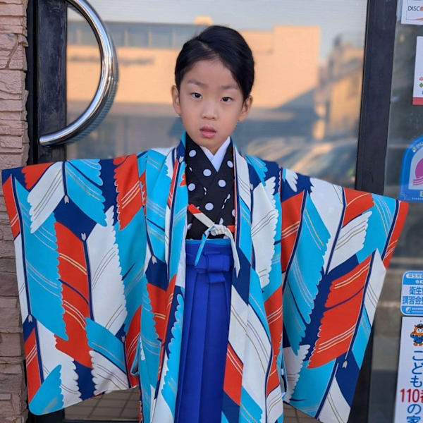 既成概念を打ち破るド派手で粋なツーブロック×水玉のモダン