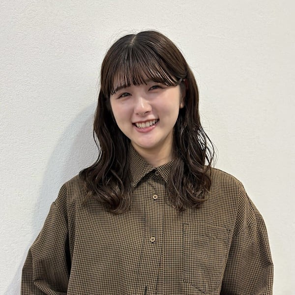 F.hair & relaxation【エフヘアーアンドリラクゼーション】のスタッフ紹介。ウエハタミナミ