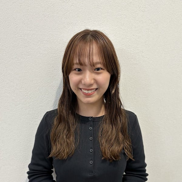 F.hair & relaxation【エフヘアーアンドリラクゼーション】のスタッフ紹介。ナカタ ヒナ