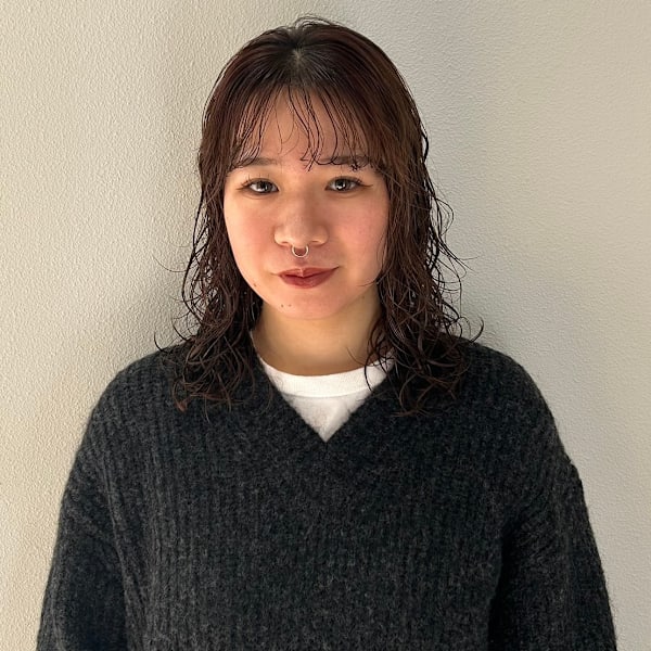 soin de brace×coffretあべの店【ソワン ドゥ ブレス コフレ アベノテン】のスタッフ紹介。出野 虹湖