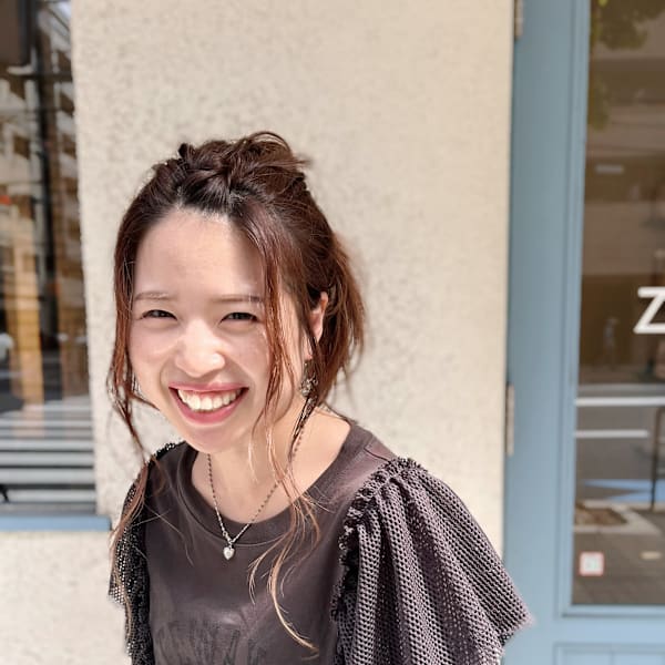 Zilch hair 北堀江【ジルチヘアー キタホリエ】【ジルチヘアーキタホリエ】のスタッフ紹介。澤田 千帆里