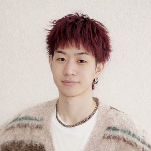 全席個室美容室 Zina 横浜 髪質改善＆トリートメント【ジーナ】【ゼンセキコシツビヨウシツ ジーナ ヨコハマ】のスタッフ紹介。衛本 輪