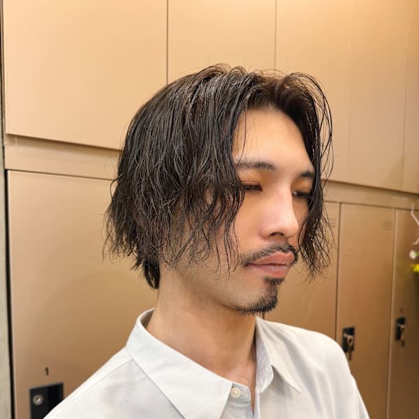 ゆるめスパイラルパーマセンターパート