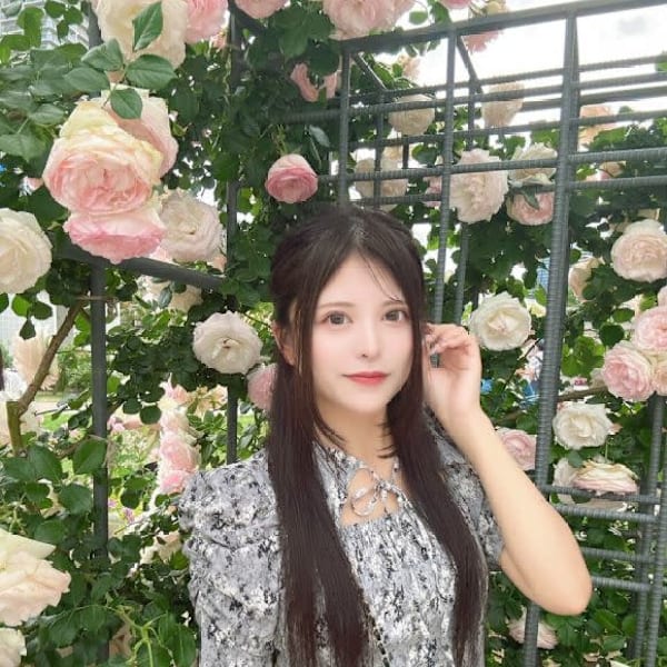 Peche Bloom 大阪梅田[パラジェル/フィルイン/マグネット/ジェルネイル]【ペッシュブルーム オオサカウメダ パラジェル フィルイン マグネット ジェルネイル】のスタッフ紹介。セノウ 