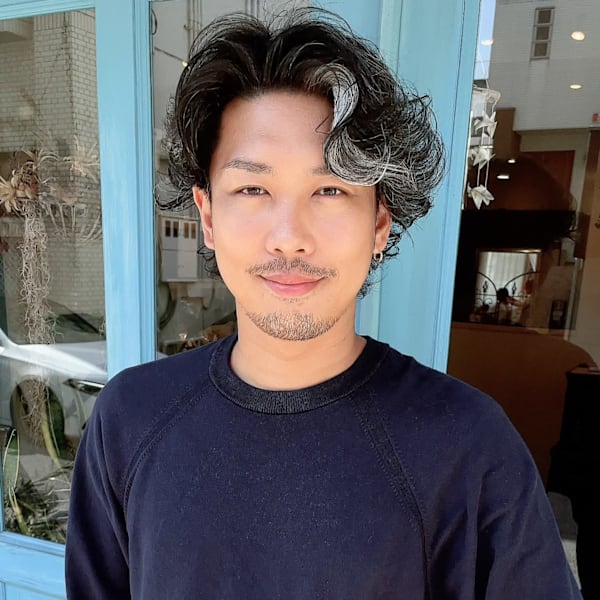 Sirena Hair Resort【シレーナ ヘアーリゾート】のスタッフ紹介。磯部 翼