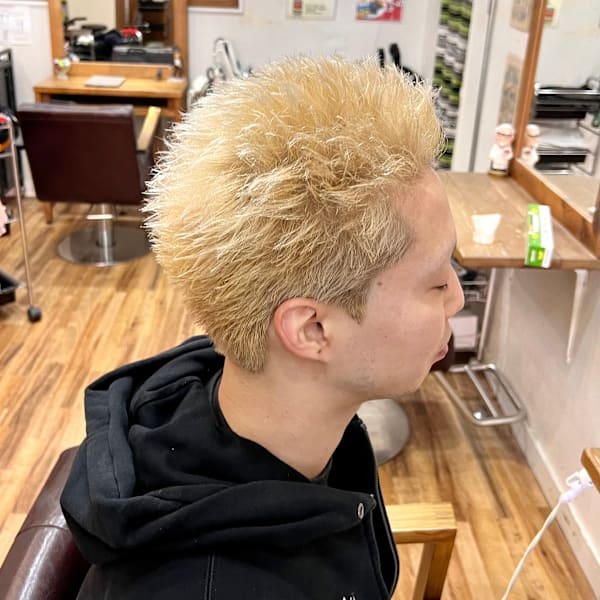 ブロンドスパイキーショート
