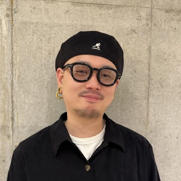 Zina 渋谷神南 髪質改善/前髪カット/韓国レイヤーカット【ジーナ】【ジーナ シブヤジンナン カミシツカイゼン マエガミカット カンコクレイヤーカット】のスタッフ紹介。Tomoya ［渋谷］