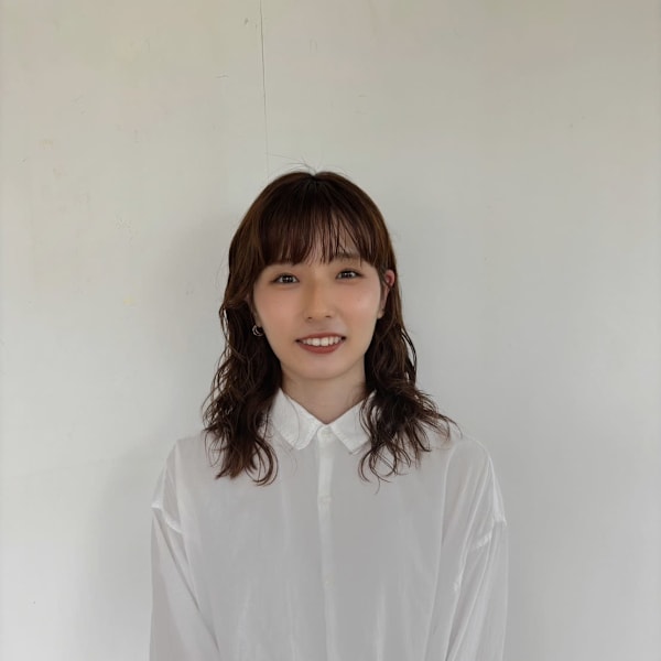 半個室 rire hair 香椎店【ハンコシツリールヘアーカシイテン】のスタッフ紹介。岡本　紗季