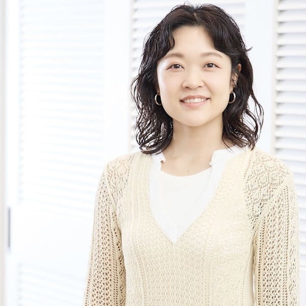 nalu新宿【ナル】髪質改善/縮毛矯正/カラー/トリートメント/スパ【ナル シンジュク】のスタッフ紹介。軽部明香里 【新宿】