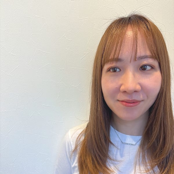 アイブロウ&まつげパーマ専門店【LUVT 北浜】マツエク/LED/眉毛【アイブロウアンドマツゲパーマセンモンテン ルブト キタハマ マツエク エルイーディー マユゲ】のスタッフ紹介。スタッフ ミホ