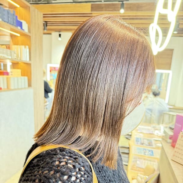 切りっぱなしボブ/オリーブベージュ|ungu GALLERY