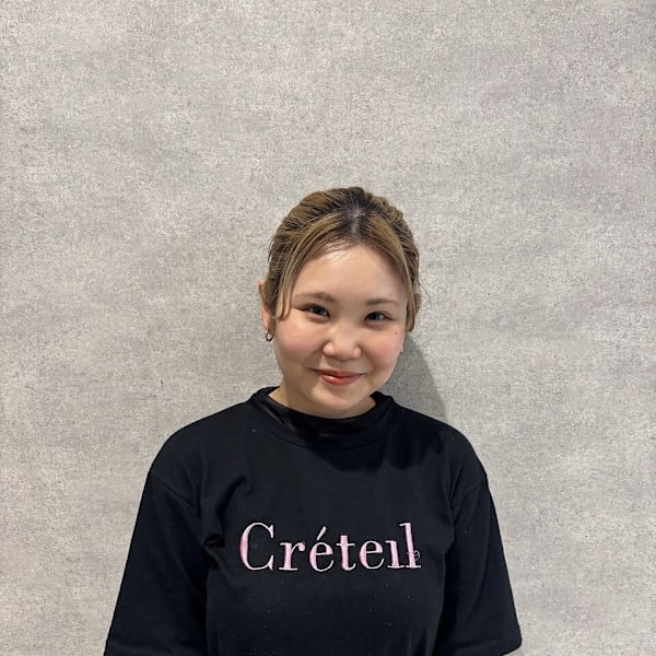 HAIR & MAKE EARTH 二俣川店【ヘアメイクアース フタマタガワテン】のスタッフ紹介。MOMOKA