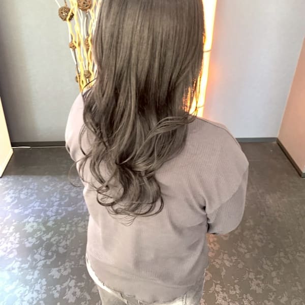 グレージュカラー|AIZU 渋沢 白髪ぼかし ハイライト 髪質改善