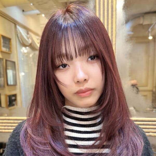 バーガンディ/ハイレイヤーカット/シャギー