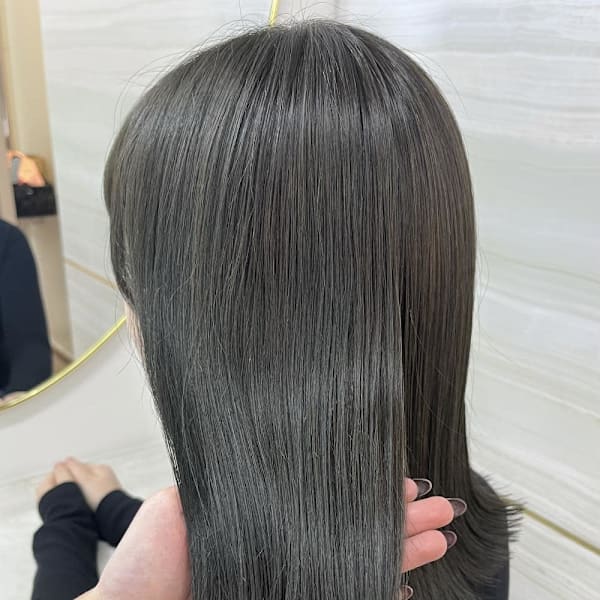 《高橋亜美》オリーブグレージュ/艶カラー/大宮