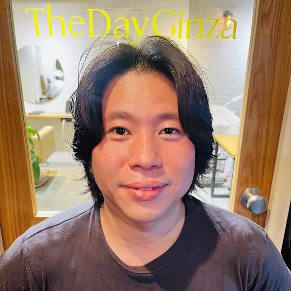 The Day 銀座 白髪ぼかし 白髪染め 髪質改善カラー【ザ デイ ギンザ シラガボカシ シラガゾメ カミシツカイゼンカラー】のスタッフ紹介。堀越 亮佑